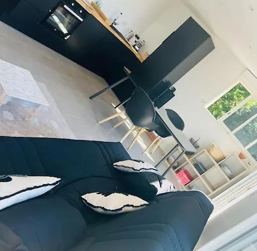 Antibes Appartement * אנטיב